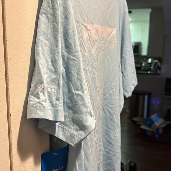 Columbia’s Woman’s North Cascade relaxed Tee - Picture 6 of 7